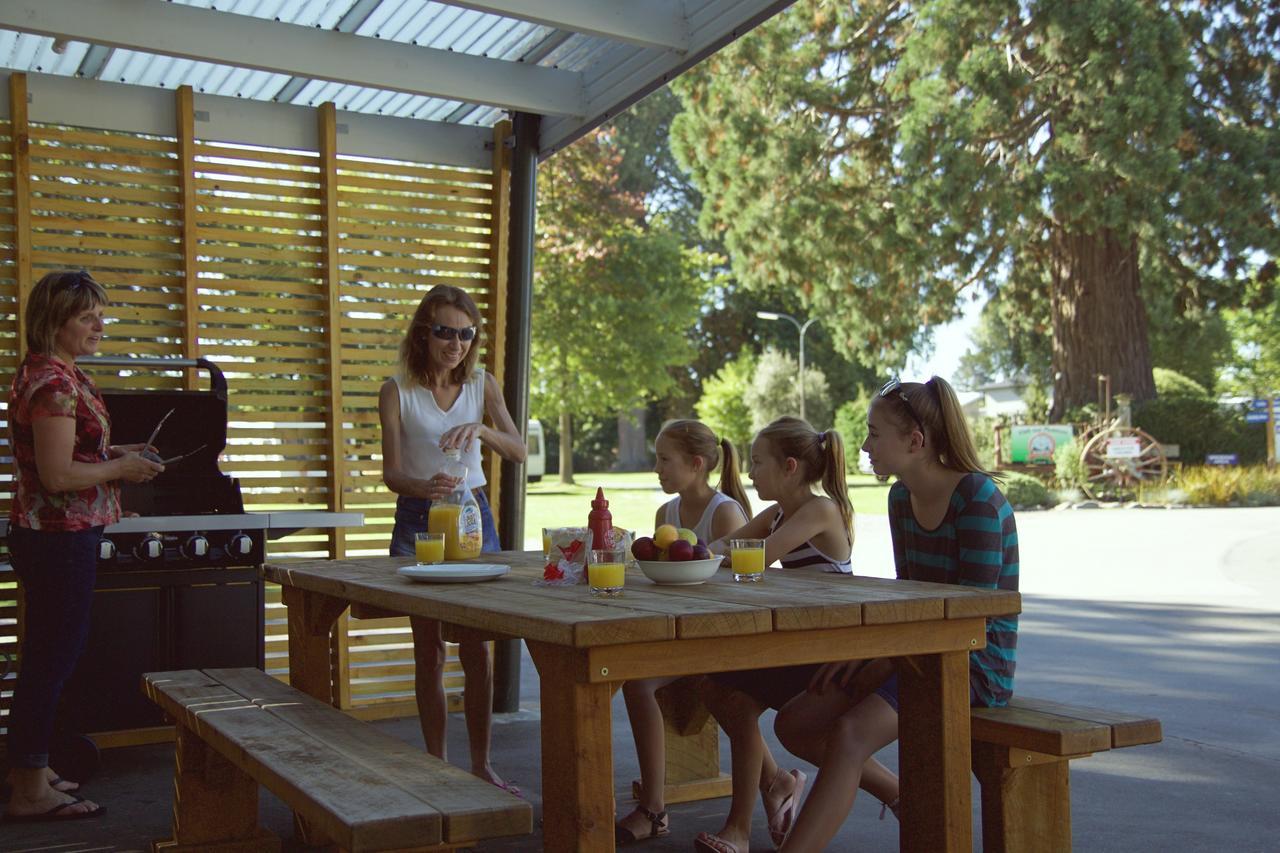 Geraldine Top 10 Holiday Park Buitenkant foto